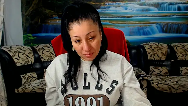 MoistMady online show from March 6, 2026, 3:47 am