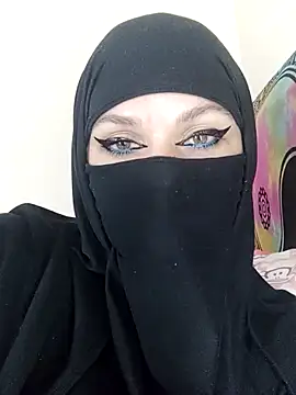 evelyn  salah online show from May 23, 2026, 11:31 pm
