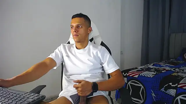 Snapshot of DavidAngell7 chatting on December 28, 2024, 7:44 am DavidAngell7 online show from December 28, 2024, 7:44 am