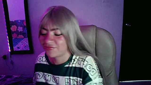 Snapshot of fresa_caliente chatting on July 13, 2026, 8:33 pm fresa caliente online show from July 13, 2026, 8:33 pm