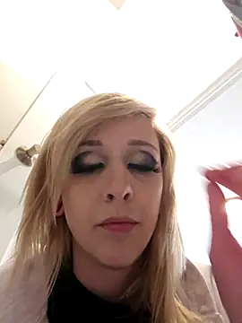 AmethystFoxx online show from April 13, 2026, 6:35 pm