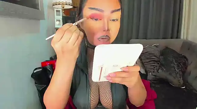 Snapshot of AsianHotieTS chatting on January 18, 2025, 8:19 pm AsianHotieTS online show from January 18, 2025, 8:19 pm