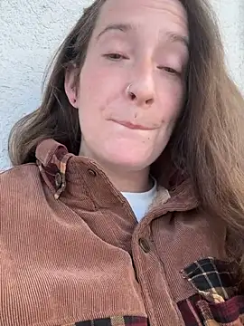 Mini And The Bear online show from April 9, 2026, 4:34 pm