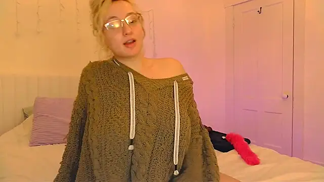 ashleyblaydex online show from March 2, 2026, 4:36 am