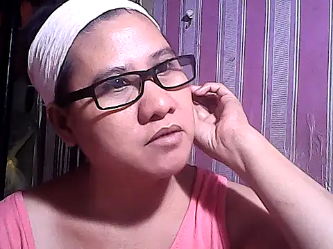 sweetsosie18 online show from September 17, 2025, 6:20 pm