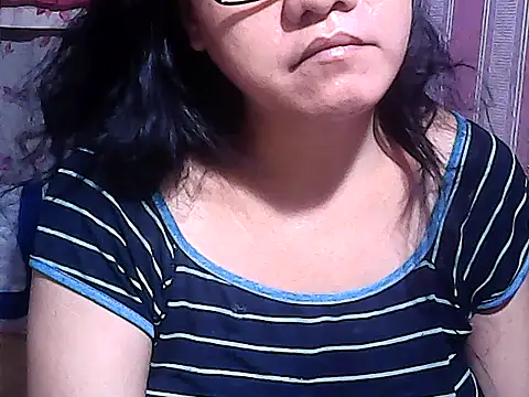 sweetsosie18 online show from November 21, 2025, 6:28 pm