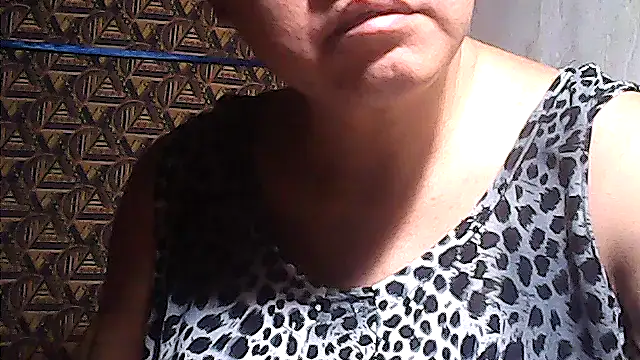 Snapshot of sweetsosie18 chatting on May 14, 2026, 9:43 pm sweetsosie18 online show from May 14, 2026, 9:43 pm