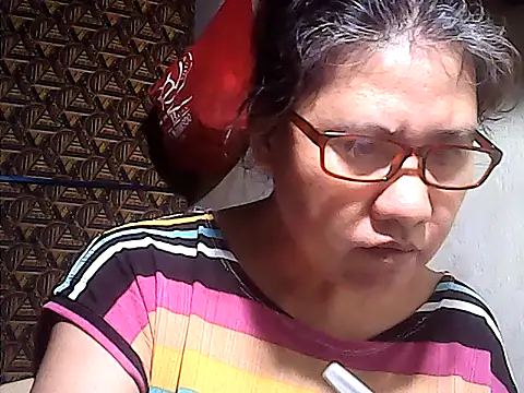 Snapshot of sweetsosie18 chatting on May 17, 2026, 4:54 am sweetsosie18 online show from May 17, 2026, 4:54 am
