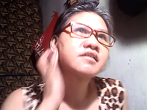Snapshot of sweetsosie18 chatting on May 17, 2026, 4:58 pm sweetsosie18 online show from May 17, 2026, 4:58 pm