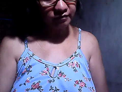 Snapshot of sweetsosie18 chatting on July 17, 2026, 4:23 pm sweetsosie18 online show from July 17, 2026, 4:23 pm