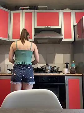 SeducingYoghourt online show from June 14, 2026, 4:31 pm