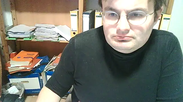 Snapshot of makau1 chatting on December 3, 2024, 7:55 pm makau1 online show from December 3, 2024, 7:55 pm