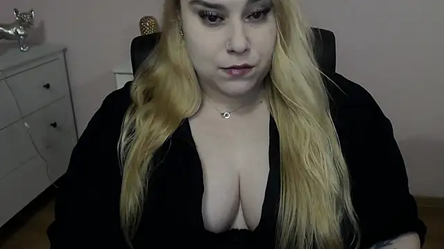 Snapshot of XgloryHAILEY chatting on July 7, 2026, 8:57 pm XgloryHAILEY online show from July 7, 2026, 8:57 pm