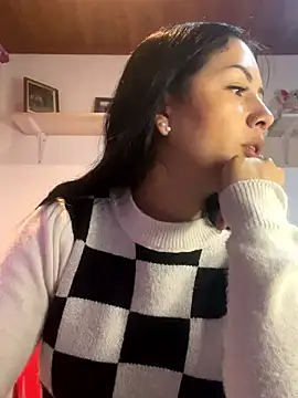 MadisonCambel online show from February 5, 2025, 8:25 pm