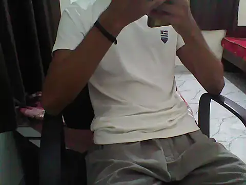 Snapshot of sour_rabh chatting on October 18, 2025, 5:25 pm sour rabh online show from October 18, 2025, 5:25 pm