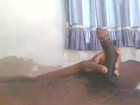 Snapshot of McGyverBBC chatting on October 8, 2025, 7:39 am McGyverBBC online show from October 8, 2025, 7:39 am