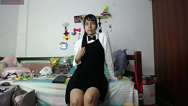 Moon lunita online show from March 19, 2025, 9:37 pm