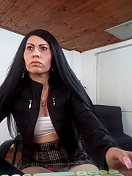 Tania mature online show from October 25, 2025, 5:40 pm