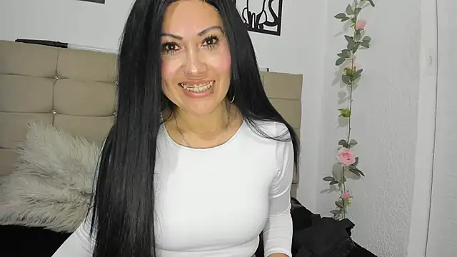 Tania mature online show from May 26, 2026, 7:43 pm