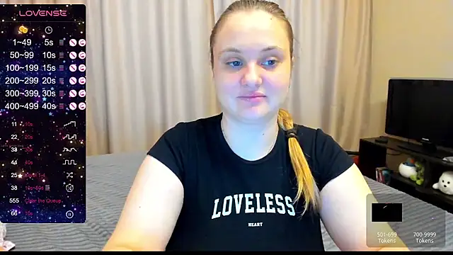 Snapshot of AlanaBrox chatting on January 14, 2025, 8:09 am AlanaBrox online show from January 14, 2025, 8:09 am