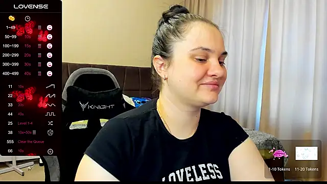 Snapshot of AlanaBrox chatting on September 12, 2025, 1:00 pm AlanaBrox online show from September 12, 2025, 1:00 pm