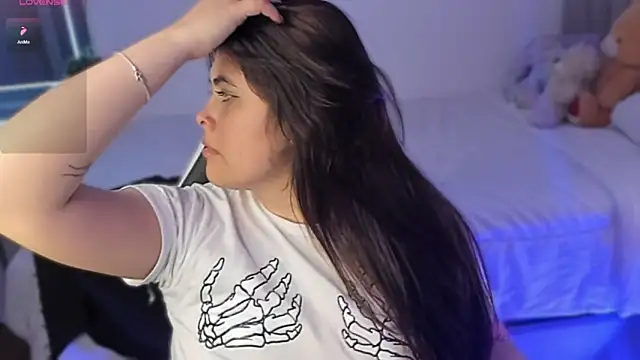 Alyaa s online show from March 22, 2025, 11:53 pm