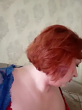 Snapshot of mom4you chatting on March 11, 2026, 7:25 am mom4you online show from March 11, 2026, 7:25 am