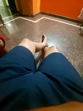 Snapshot of Stripkomal chatting on December 19, 2025, 4:14 pm Stripkomal online show from December 19, 2025, 4:14 pm