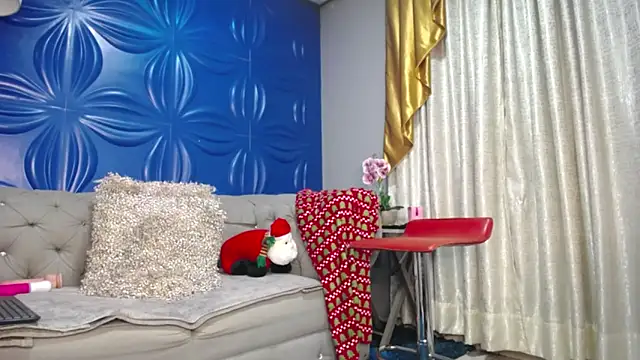 Snapshot of JolieDuvalle chatting on December 16, 2025, 12:43 pm JolieDuvalle online show from December 16, 2025, 12:43 pm