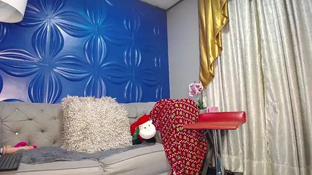 Snapshot of JolieDuvalle chatting on December 22, 2025, 12:35 pm JolieDuvalle online show from December 22, 2025, 12:35 pm