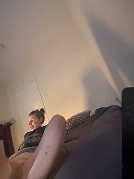 CuzzyB69 online show from February 21, 2025, 11:33 am