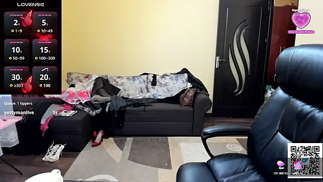 KandyHellenx online show from December 6, 2024, 8:15 am