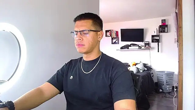 Snapshot of _John_Boy_ chatting on April 14, 2026, 7:09 pm John Boy online show from April 14, 2026, 7:09 pm