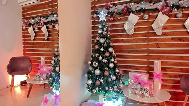  MeganRain online show from December 19, 2025, 9:27 am