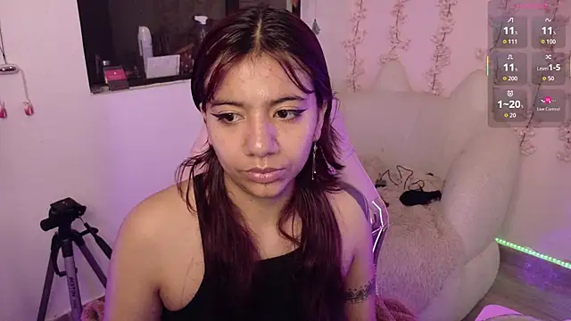Snapshot of Nami_usagi chatting on April 30, 2026, 12:33 pm Nami usagi online show from April 30, 2026, 12:33 pm