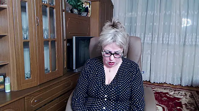 Kallliina online show from February 19, 2025, 5:49 pm
