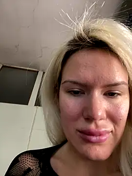 Keylili online show from November 8, 2025, 11:32 am