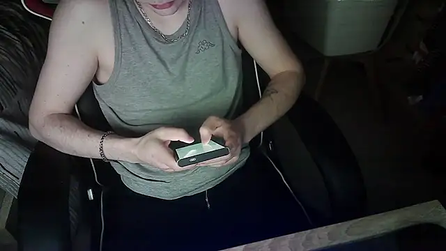 AlexEtSonSexe36 online show from February 10, 2025, 5:41 pm