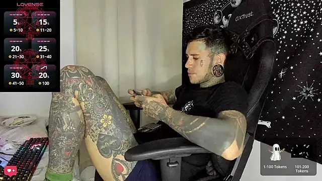 Snapshot of josh__ackerman chatting on January 10, 2025, 12:49 am josh ackerman online show from January 10, 2025, 12:49 am