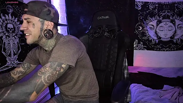 Snapshot of josh__ackerman chatting on March 20, 2025, 6:31 pm josh ackerman online show from March 20, 2025, 6:31 pm