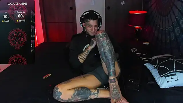 Snapshot of josh__ackerman chatting on December 17, 2025, 6:08 am josh ackerman online show from December 17, 2025, 6:08 am