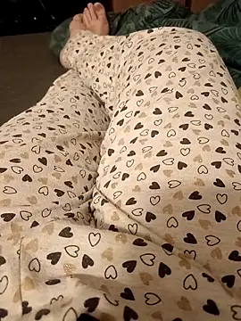 elisamoielisa online show from November 16, 2025, 8:03 pm