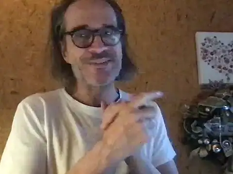 Snapshot of GioApri chatting on June 20, 2026, 6:54 pm GioApri online show from June 20, 2026, 6:54 pm
