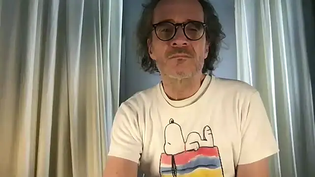 Snapshot of GioApri chatting on July 1, 2026, 3:45 pm GioApri online show from July 1, 2026, 3:45 pm