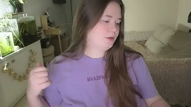 remirann  online show from January 18, 2026, 2:43 pm