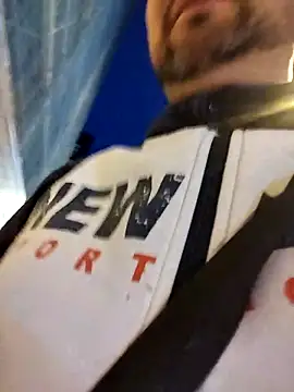 juandi21cm online show from February 17, 2025, 2:59 pm