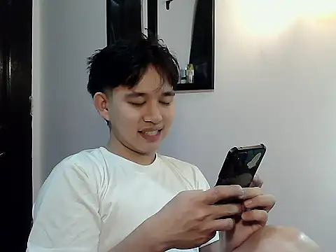 alfonsoasiancutie online show from December 18, 2025, 12:11 pm