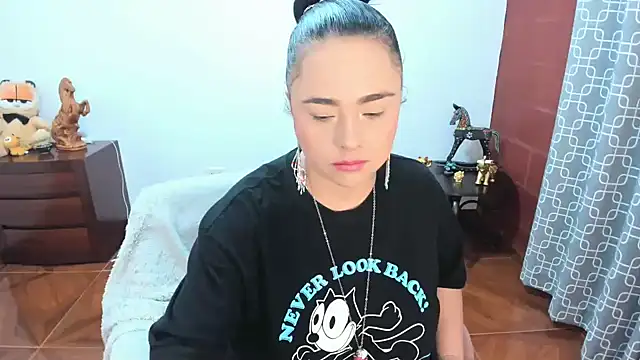 lusciousxxx online show from April 8, 2026, 1:22 pm