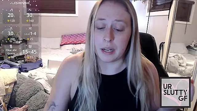 Snapshot of ursluttygf chatting on December 22, 2024, 3:11 am ursluttygf online show from December 22, 2024, 3:11 am