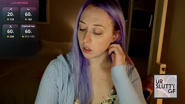 ursluttygf online show from March 5, 2026, 3:52 pm